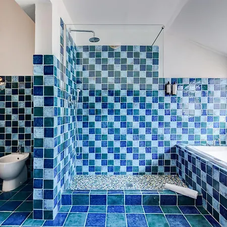 Attico Incantevole Con Idromassaggio E Terrazzo