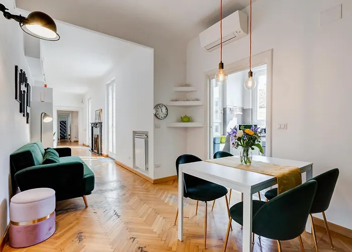 Attico Incantevole Con Idromassaggio E Terrazzo アパート ローマ