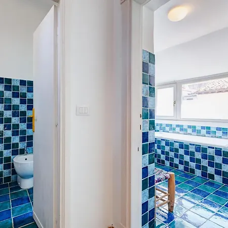 アパート Attico Incantevole Con Idromassaggio E Terrazzo *