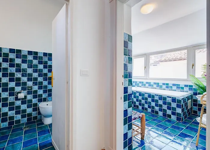 Apartment Attico Incantevole Con Idromassaggio E Terrazzo *